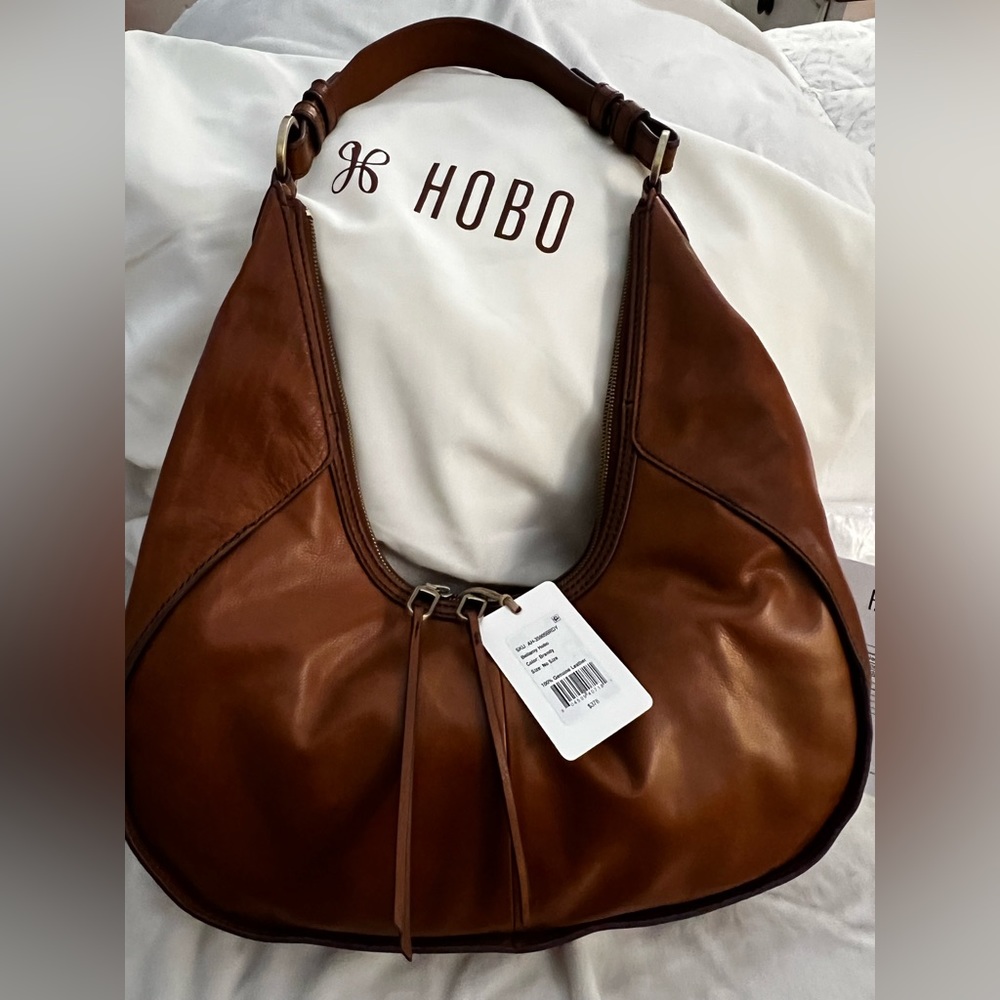 NEW w/TAGS — HOBO Bellamy Hobo Handbag in Artisan Leather - Brandy (color)